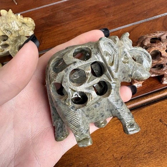 Vintage Hand Carved Soapstone Momma Elephant W/Baby Inside Figurines Lot Of 5 - Picture 3 of 10